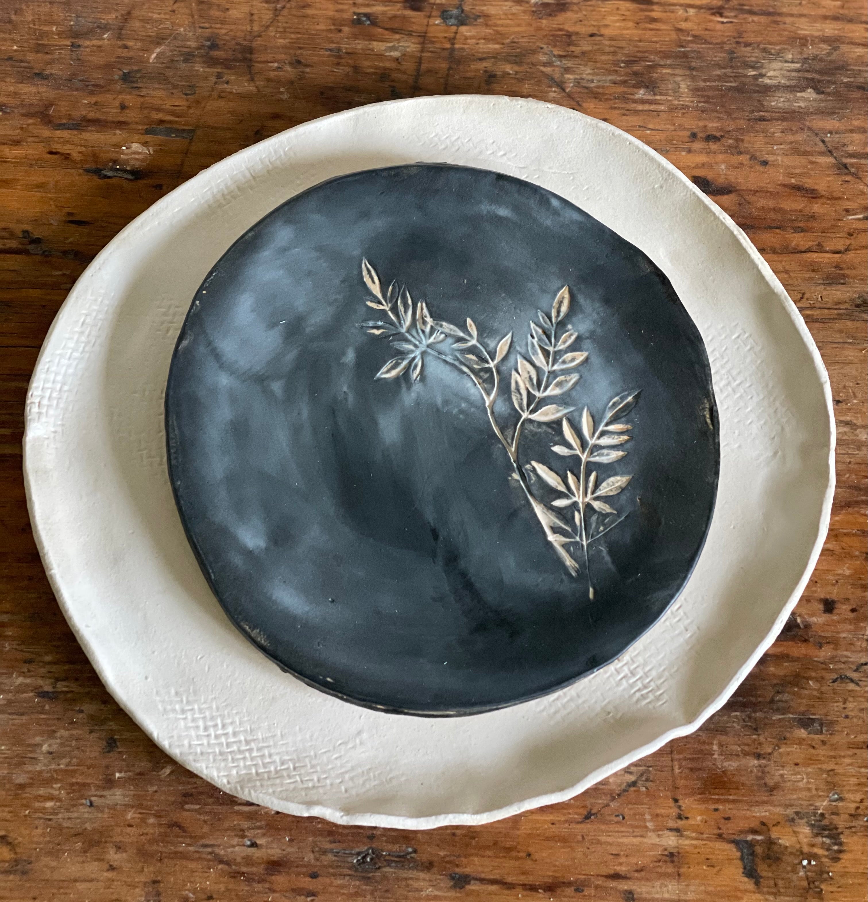 Handmade stoneware clearance plates